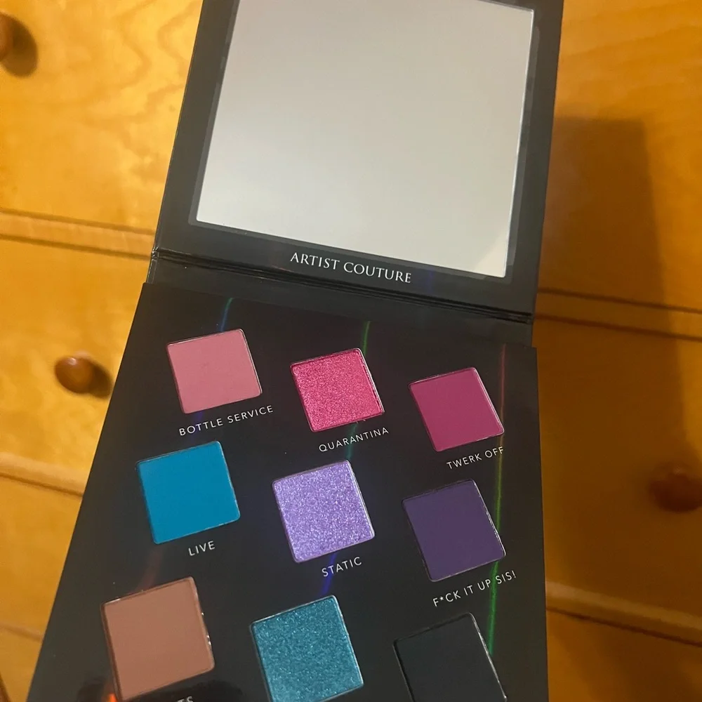 BRAND NEW Artist Couture Eyeshadow Palette